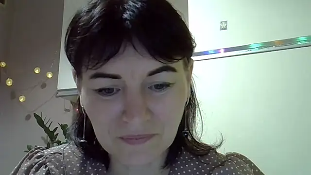 Krystal 82 online show from October 12, 2025, 8:52 pm