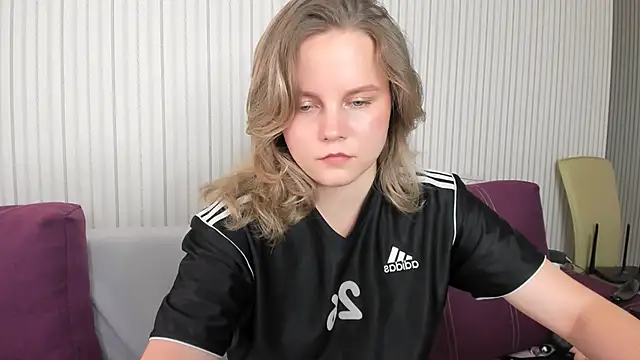 Snapshot of milalapka chatting on September 18, 2025, 10:06 am milalapka online show from September 18, 2025, 10:06 am