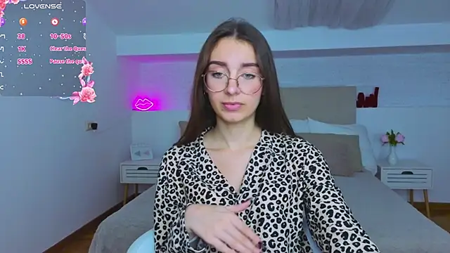 Real cutie1 online show from September 26, 2025, 9:52 pm