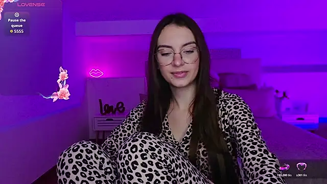 Real cutie1 online show from October 21, 2025, 9:26 pm