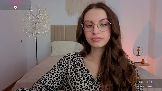 Snapshot of Real_cutie1 chatting on May 21, 2026, 1:40 pm Real cutie1 online show from May 21, 2026, 1:40 pm