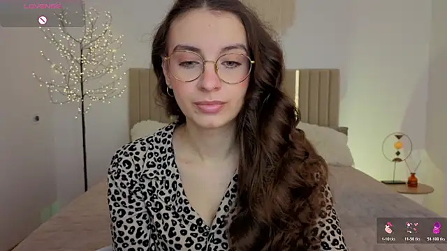 Snapshot of Real_cutie1 chatting on May 29, 2026, 1:09 pm Real cutie1 online show from May 29, 2026, 1:09 pm