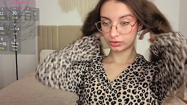 Snapshot of Real_cutie1 chatting on June 2, 2026, 1:02 pm Real cutie1 online show from June 2, 2026, 1:02 pm