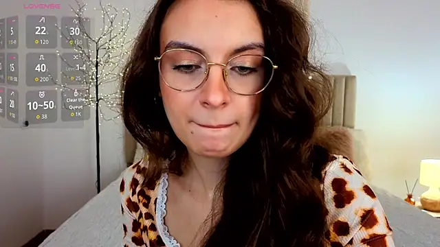 Snapshot of Real_cutie1 chatting on July 2, 2026, 12:55 pm Real cutie1 online show from July 2, 2026, 12:55 pm