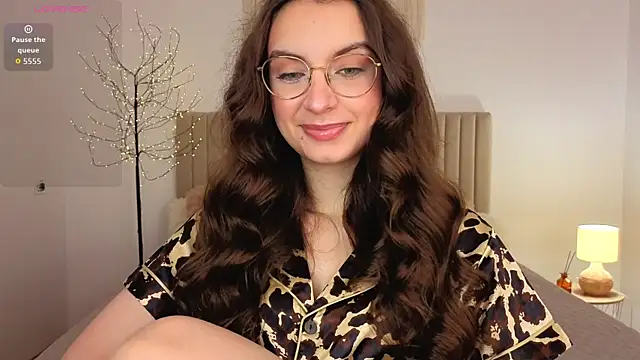Snapshot of Real_cutie1 chatting on July 6, 2026, 12:46 pm Real cutie1 online show from July 6, 2026, 12:46 pm
