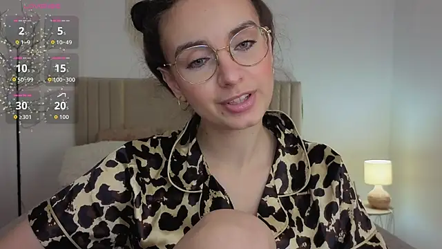 Snapshot of Real_cutie1 chatting on July 20, 2026, 1:13 pm Real cutie1 online show from July 20, 2026, 1:13 pm
