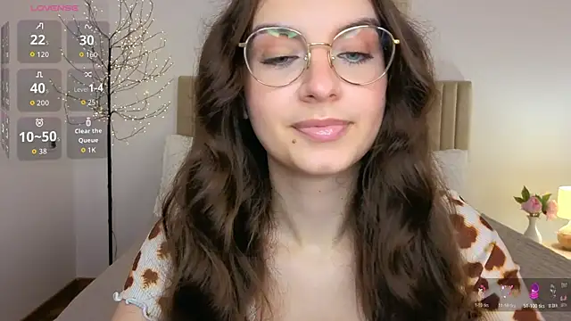 Snapshot of Real_cutie1 chatting on July 28, 2026, 2:13 pm Real cutie1 online show from July 28, 2026, 2:13 pm