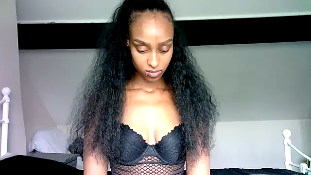 Snapshot of Hazel_Dollxx chatting on July 27, 2026, 12:45 pm Hazel Dollxx online show from July 27, 2026, 12:45 pm