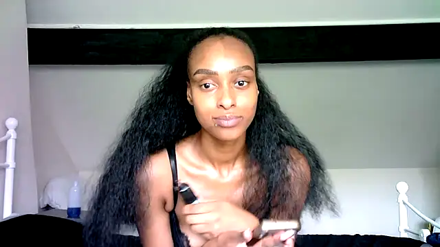 Snapshot of Hazel_Dollxx chatting on July 28, 2026, 2:13 pm Hazel Dollxx online show from July 28, 2026, 2:13 pm