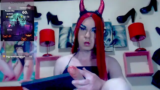 Snapshot of blondehot5v chatting on November 21, 2025, 10:41 pm blondehot5v online show from November 21, 2025, 10:41 pm