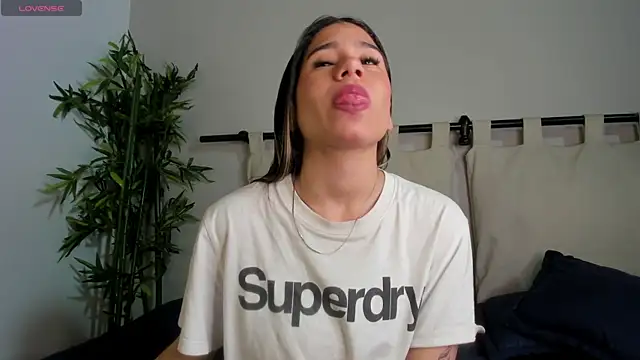 Rachell criss online show from April 28, 2026, 4:06 am
