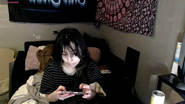 London Ray online show from October 23, 2025, 3:17 am