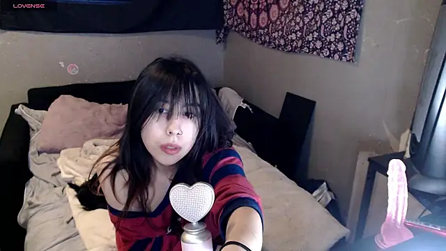 London Ray online show from January 12, 2026, 4:18 am