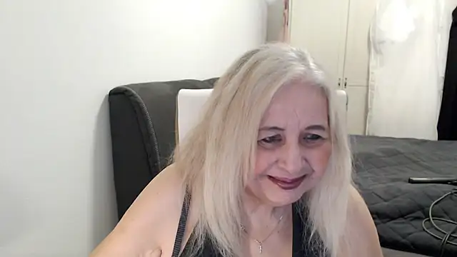 SusiLifeXXX online show from April 27, 2026, 7:01 pm