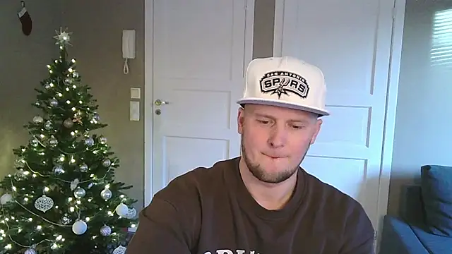 Dartanjanas13 online show from December 21, 2025, 12:34 pm