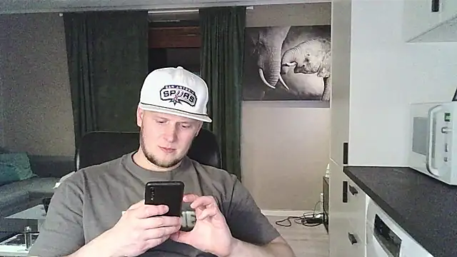 Dartanjanas13 online show from February 21, 2026, 9:27 pm