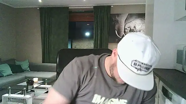 Dartanjanas13 online show from March 1, 2026, 5:37 pm