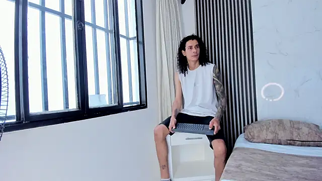 JackAndRosse  online show from July 19, 2026, 1:15 pm