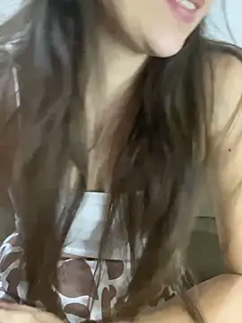 novinhacasada22 online show from October 9, 2025, 2:09 am