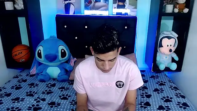 Snapshot of x_oliver_x chatting on September 28, 2025, 3:56 am x oliver x online show from September 28, 2025, 3:56 am