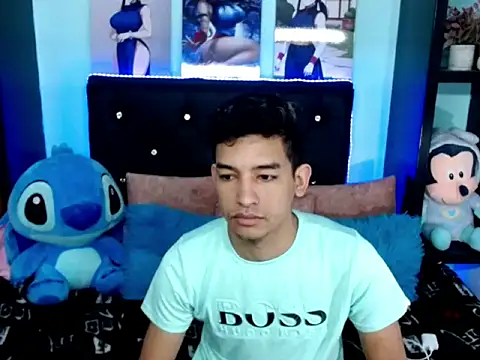 Snapshot of x_oliver_x chatting on October 18, 2025, 4:59 am x oliver x online show from October 18, 2025, 4:59 am