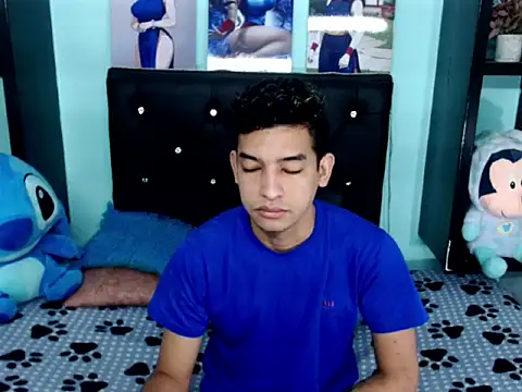 Snapshot of x_oliver_x chatting on October 31, 2025, 3:51 am x oliver x online show from October 31, 2025, 3:51 am