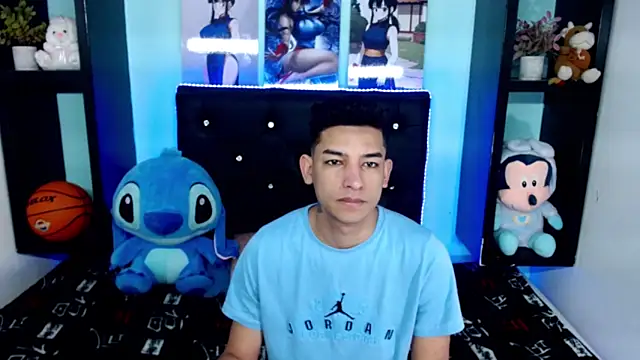 Snapshot of x_oliver_x chatting on November 13, 2025, 3:16 am x oliver x online show from November 13, 2025, 3:16 am