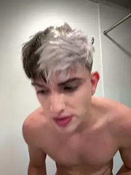 Snapshot of Justin_trevor1 chatting on May 9, 2026, 1:11 am Justin trevor1 online show from May 9, 2026, 1:11 am