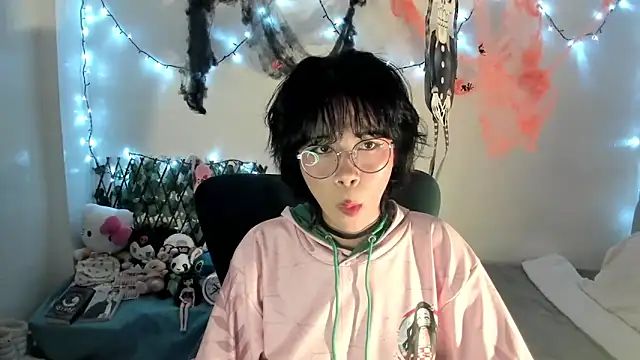 Snapshot of dolliette24 chatting on October 12, 2025, 2:10 am dolliette24 online show from October 12, 2025, 2:10 am