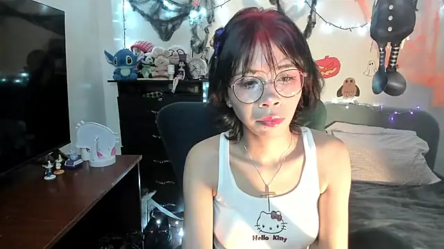 Snapshot of dolliette24 chatting on October 21, 2025, 3:18 am dolliette24 online show from October 21, 2025, 3:18 am