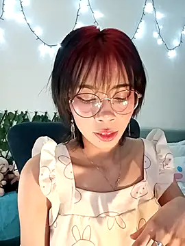 Snapshot of dolliette24 chatting on November 12, 2025, 6:03 am dolliette24 online show from November 12, 2025, 6:03 am