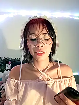 Snapshot of dolliette24 chatting on November 16, 2025, 9:20 pm dolliette24 online show from November 16, 2025, 9:20 pm