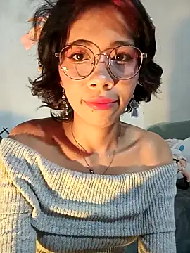 Snapshot of dolliette24 chatting on December 14, 2025, 7:40 pm dolliette24 online show from December 14, 2025, 7:40 pm