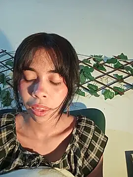 dolliette24 online show from June 13, 2026, 4:43 am