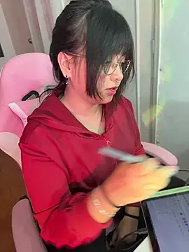 Lolii Zoe online show from December 17, 2025, 8:26 pm