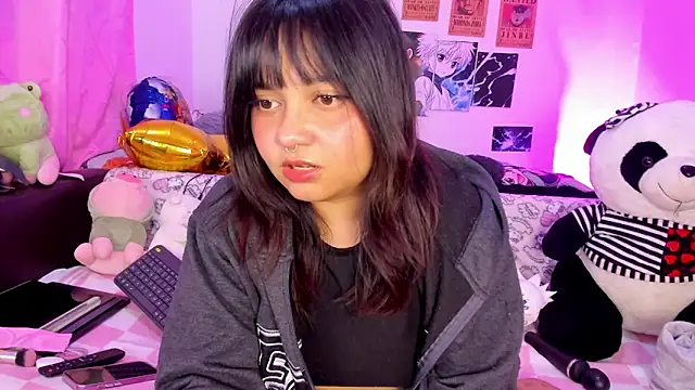 Lolii Zoe online show from March 13, 2026, 12:39 am