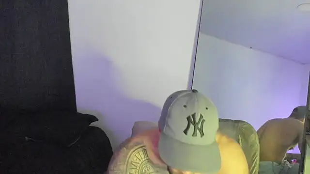 ThiagoLugo online show from December 14, 2025, 10:36 pm