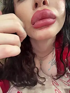 Snapshot of Hannah_xBaby chatting on November 11, 2025, 8:14 am Hannah xBaby online show from November 11, 2025, 8:14 am