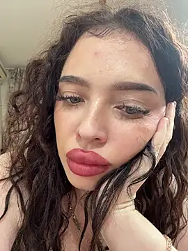 Snapshot of Hannah_xBaby chatting on December 4, 2025, 5:10 pm Hannah xBaby online show from December 4, 2025, 5:10 pm