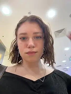 lucy-joy online show from October 10, 2025, 9:30 am