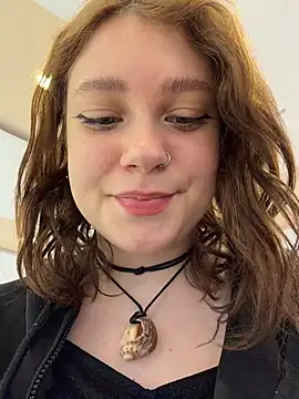 Snapshot of lucy-joy chatting on June 18, 2026, 10:19 am lucy-joy online show from June 18, 2026, 10:19 am