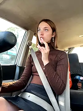 Snapshot of DollyTall chatting on September 11, 2025, 9:31 am DollyTall online show from September 11, 2025, 9:31 am