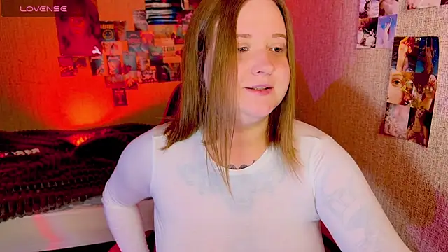 Snapshot of NaomiRey1 chatting on April 17, 2026, 6:00 pm NaomiRey1 online show from April 17, 2026, 6:00 pm