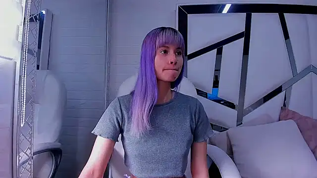 barbieambar online show from October 7, 2025, 12:57 pm