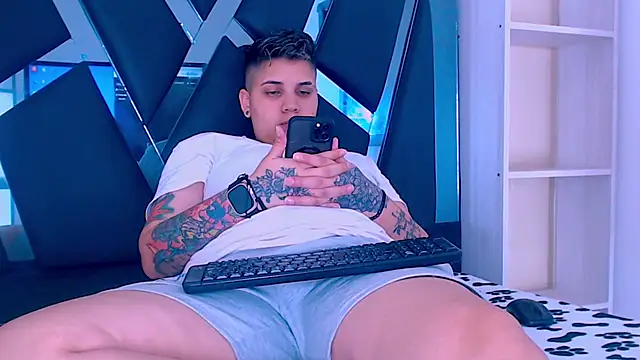 karla sexy21 online show from November 7, 2025, 4:01 am