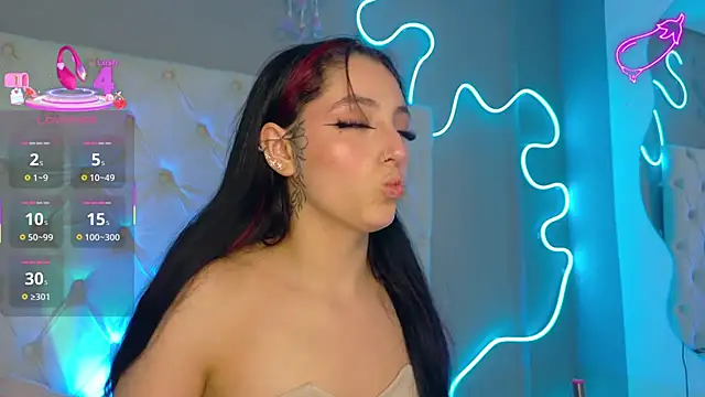 Snapshot of Megan__cole1 chatting on November 8, 2025, 3:39 am Megan cole1 online show from November 8, 2025, 3:39 am