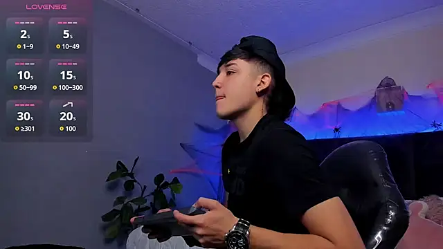 Snapshot of Ares_di_martin chatting on October 9, 2025, 2:15 pm Ares di martin online show from October 9, 2025, 2:15 pm