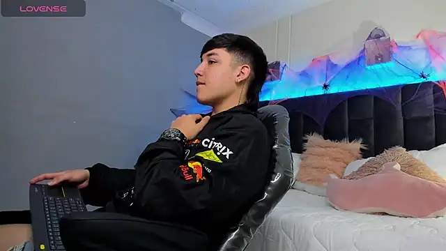 Snapshot of Ares_di_martin chatting on October 11, 2025, 1:20 pm Ares di martin online show from October 11, 2025, 1:20 pm