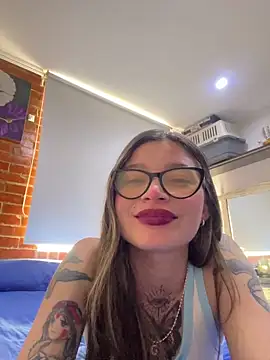 KoraSweett online show from February 3, 2026, 8:14 pm