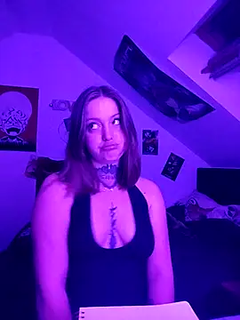 Snapshot of Amatrice_X chatting on May 7, 2026, 9:53 pm Amatrice X online show from May 7, 2026, 9:53 pm